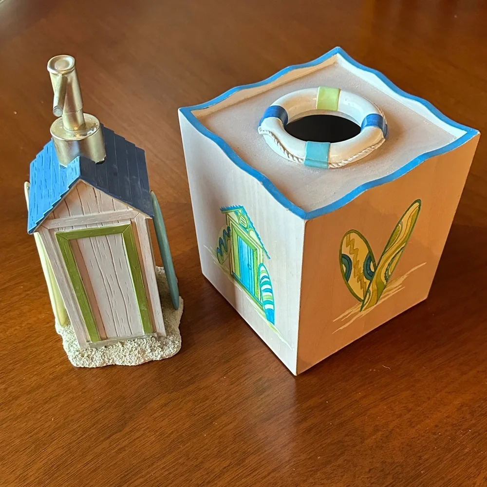 Croscill Ocean Surfer Themed Tissue Box and Soap Pump Set - Picture 1 of 12